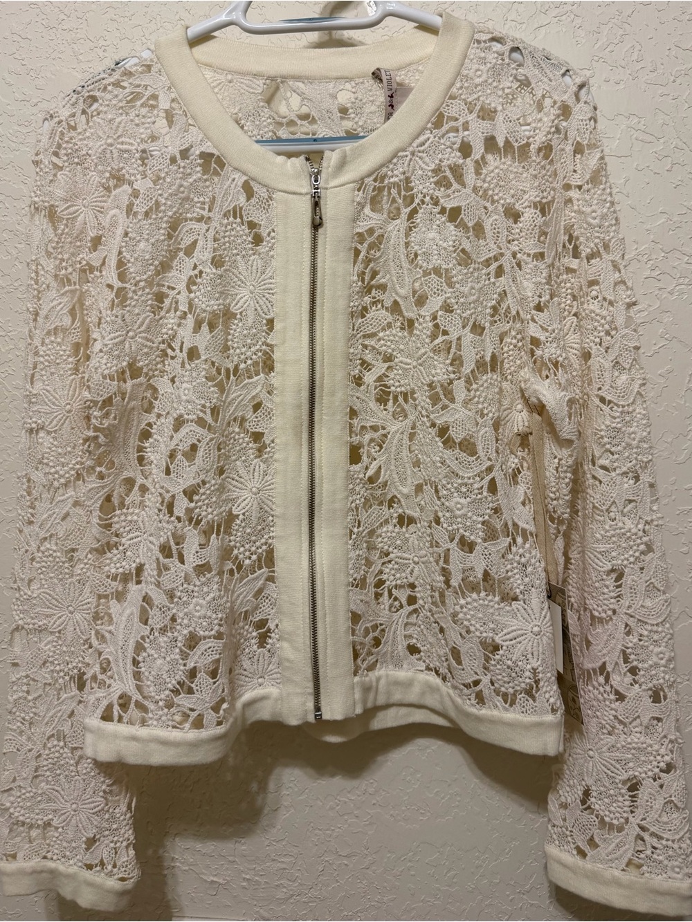 Chelsea & Violet Lace Intimate Top - M
